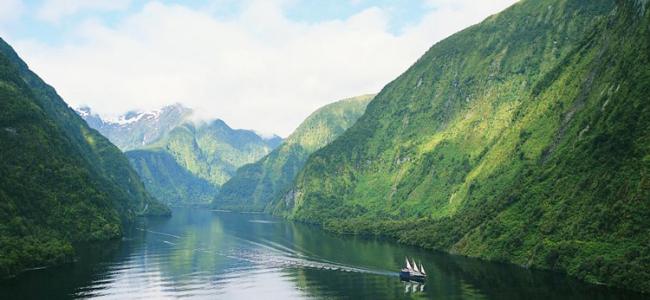 Cruising in Doubtful Sound