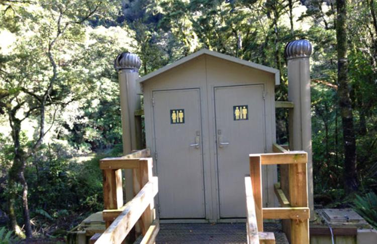 Loo on the Milford Track