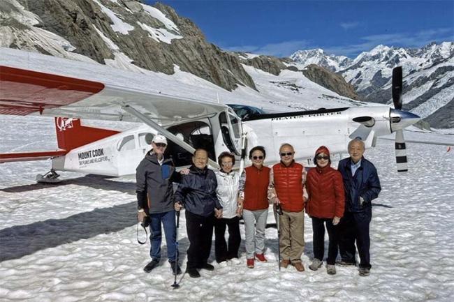 Snow Landing scenic flight at Franz Josef